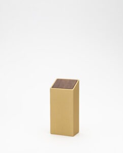 Monolith 2 pillbox in gold, walnut - Image 3